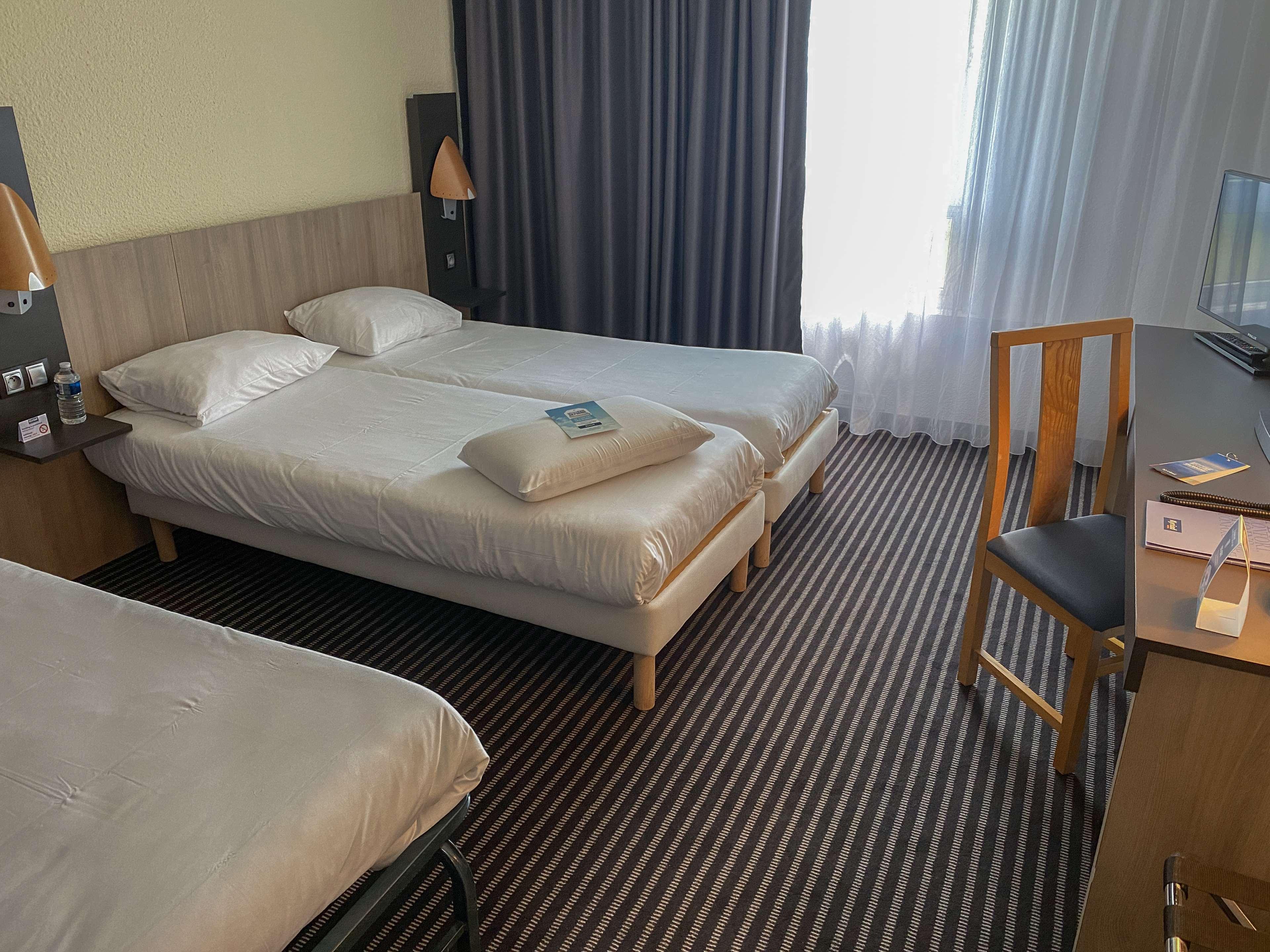 กีริอาด มงชาแน็ง Hotel มงต์ชาแน็ง ภายนอก รูปภาพ