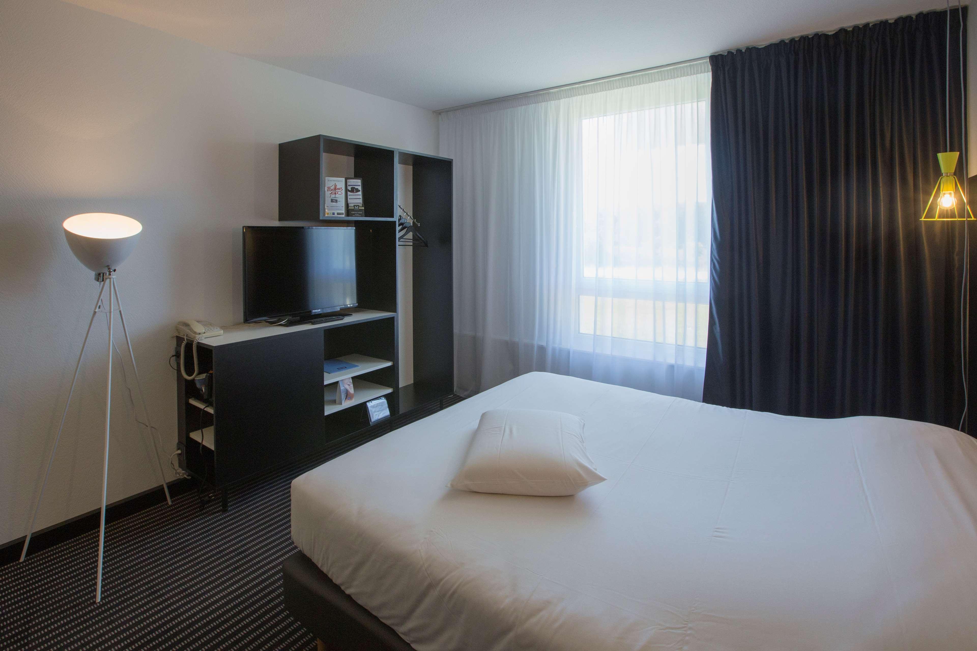 กีริอาด มงชาแน็ง Hotel มงต์ชาแน็ง ภายนอก รูปภาพ